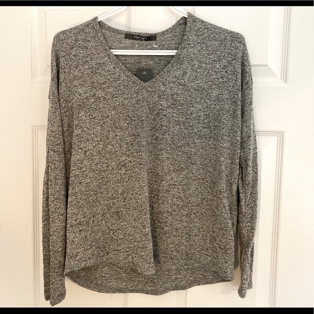 COIN1804 V-NECK SWEATER - size small - Picture 4 of 12